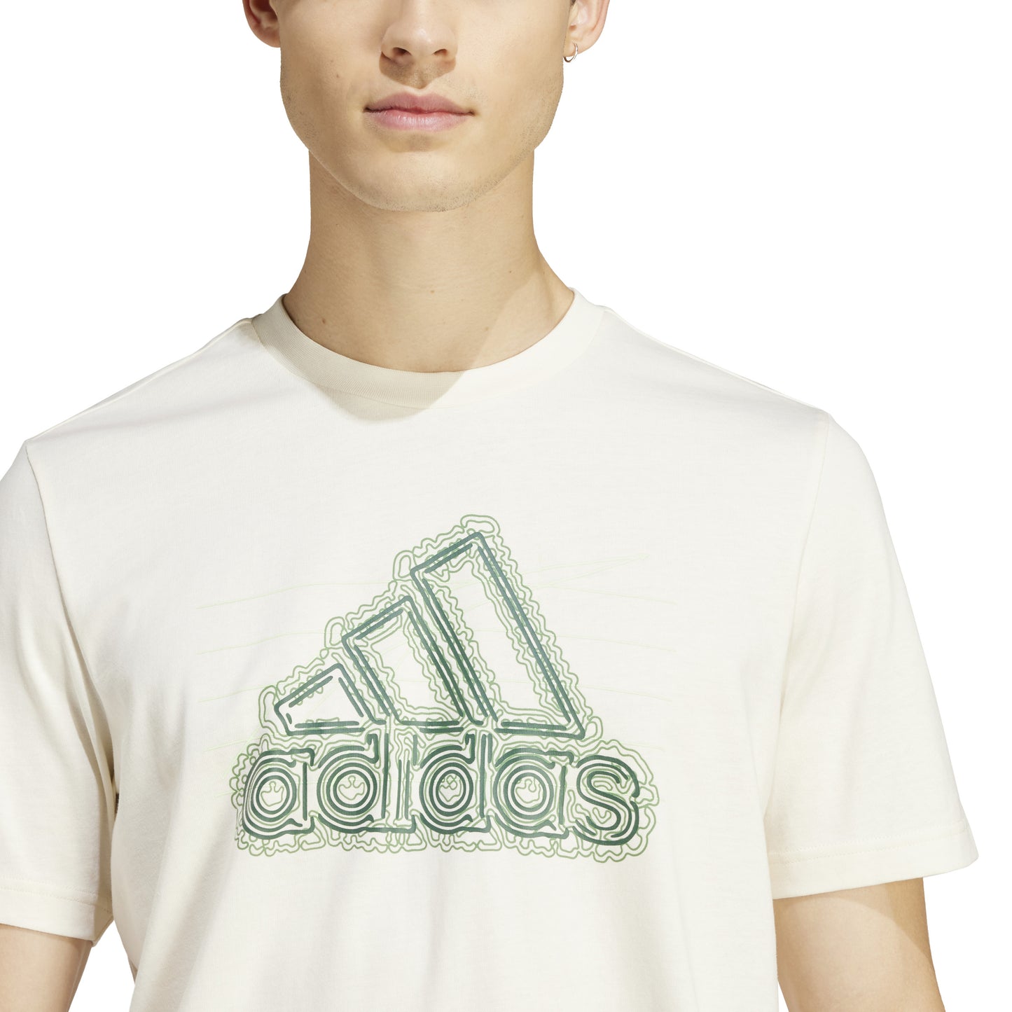 Adidas T-shirt in cotone con grafica Badge of Sport.