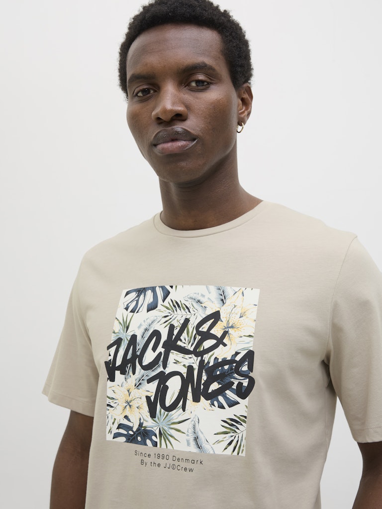 Jack&Jones - T-shirt - Uomo | jjhawaii shape tee ss crew neck ln
