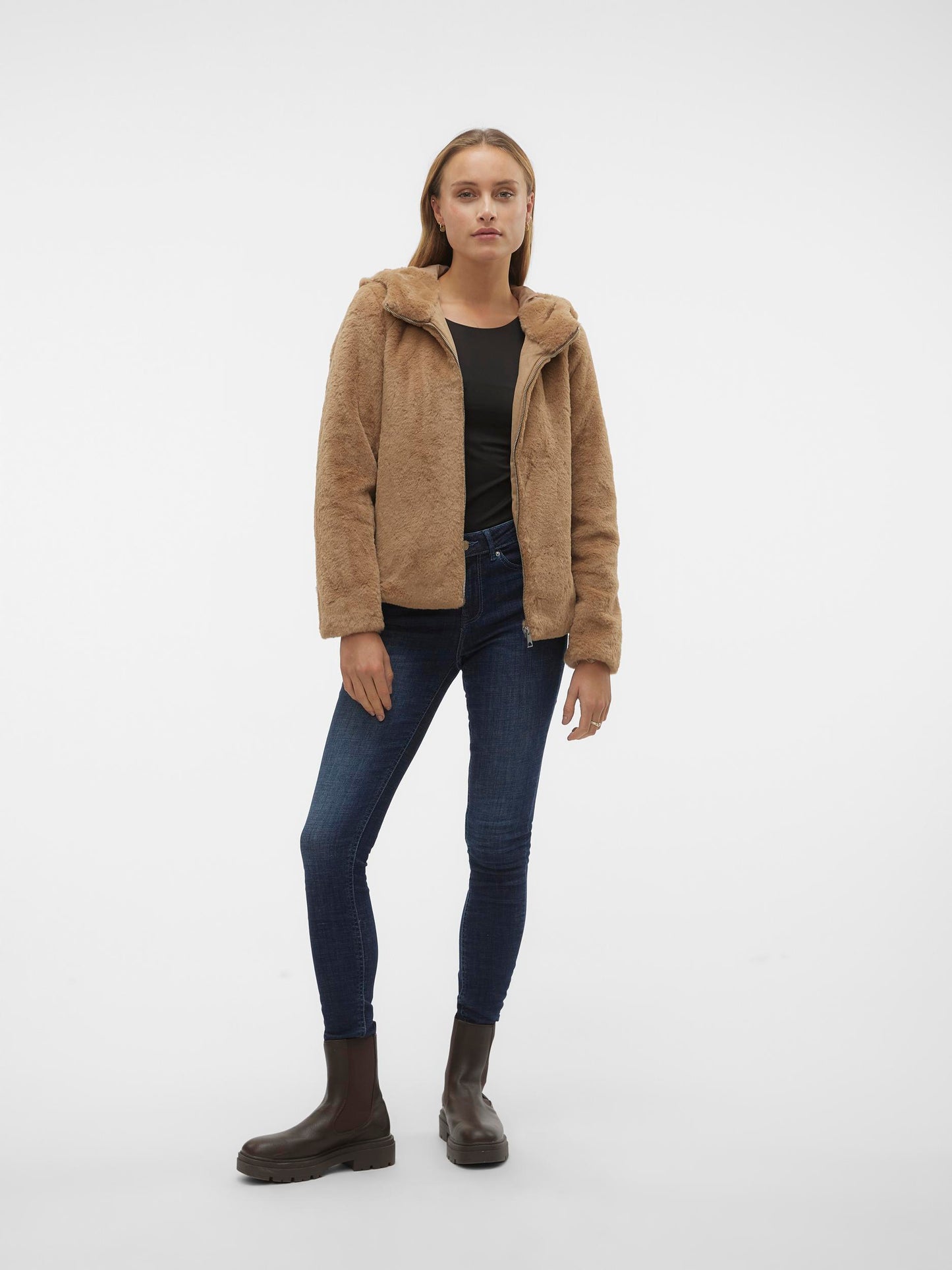 Giacca Vmsonjahoodie Short Faux Fur Jacket Boos Vero Moda