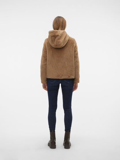 Giacca Vmsonjahoodie Short Faux Fur Jacket Boos Vero Moda