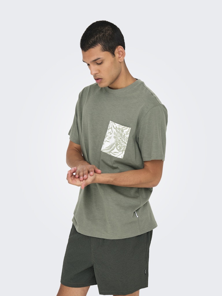 Only & Sons - Uomo - T-shirt | onsperry life reg leaf ss pockettee noos