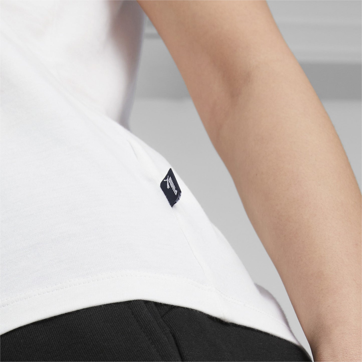 PUMA - MAGLIETTA ESS LOGO TEE